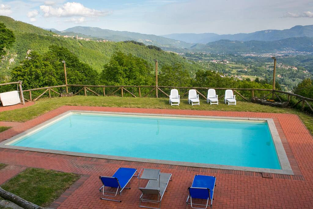 Lovely 12 x 5m private pool in large garden