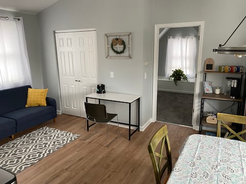 Cozy Upper Apartment