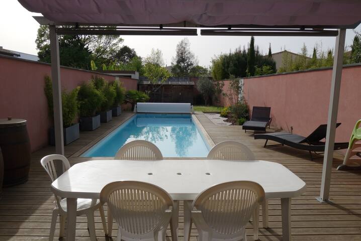 Maison avec piscine chauffée près de Bordeaux gallery image 3