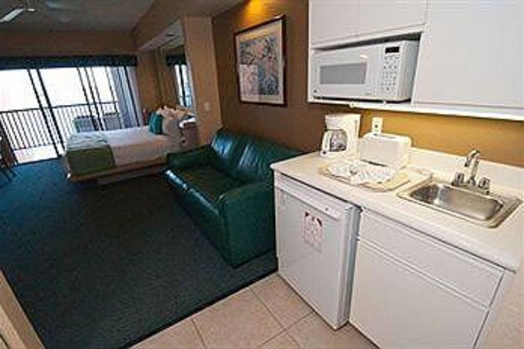 Móveis e decorações podem variar de um apartamento para outro.