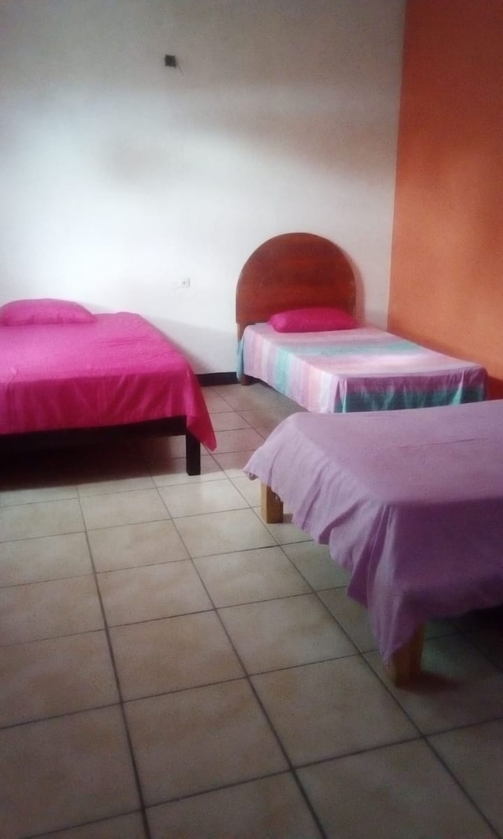 Schlafzimmer 5