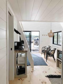 Floathaus+of+Saugatuck+-+Waterside+Living%21