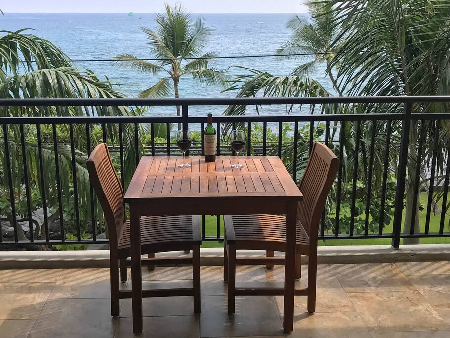Happy hour on the lanai