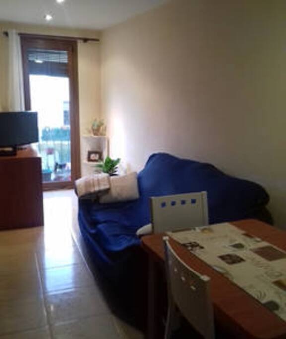 Salon Apto,