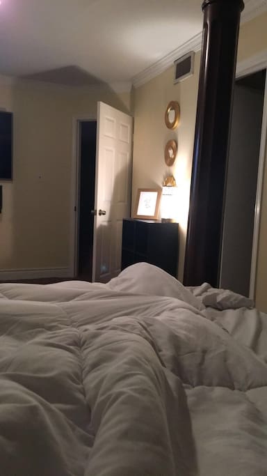 Master King size bed 60 inch tv cable