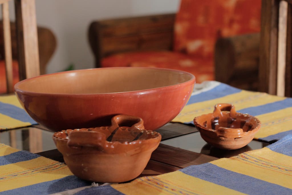 Prepare a real mexican dinner!, Find our genuine handmade goods in the kitchen and arrange the table!