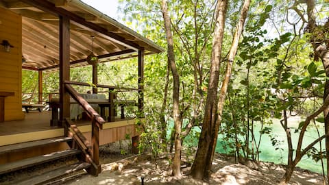 Goldeneye One Bedroom Lagoon Villa