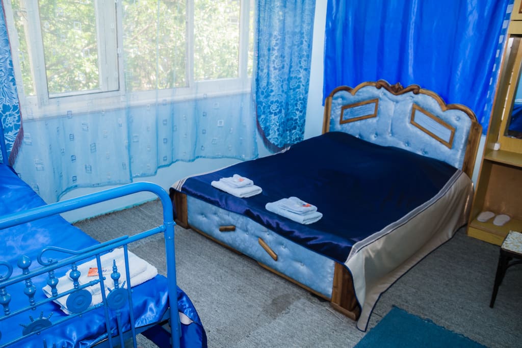 Double/Triple room with garden view Eden Hostel