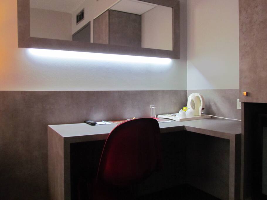 Bureau de la chambre