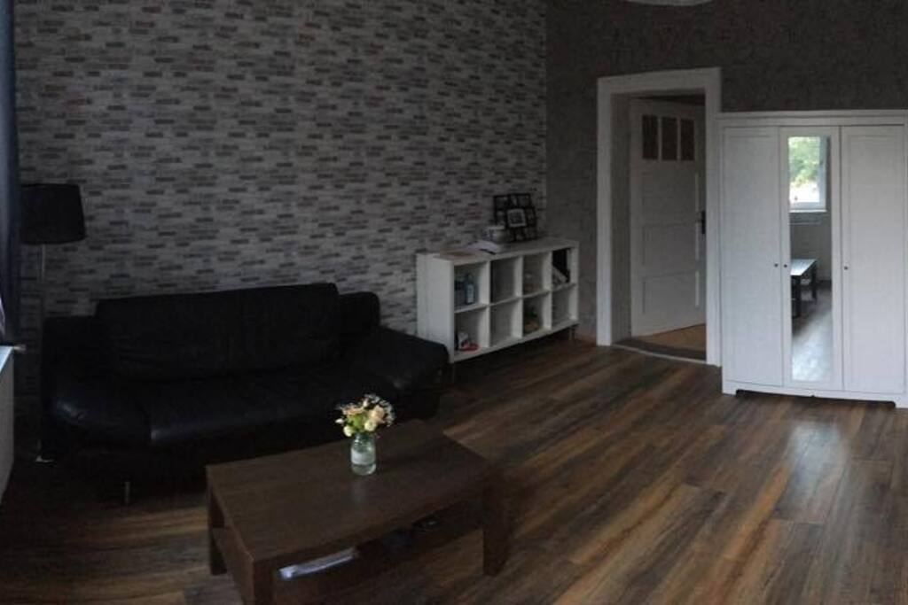 Sofa & Kleiderschrank