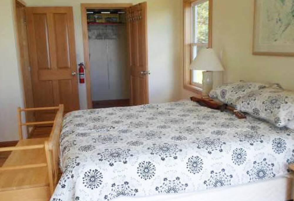 Ganesh Room is a larger room with full bathroom. Has desk & entrance to Lanai & pool area