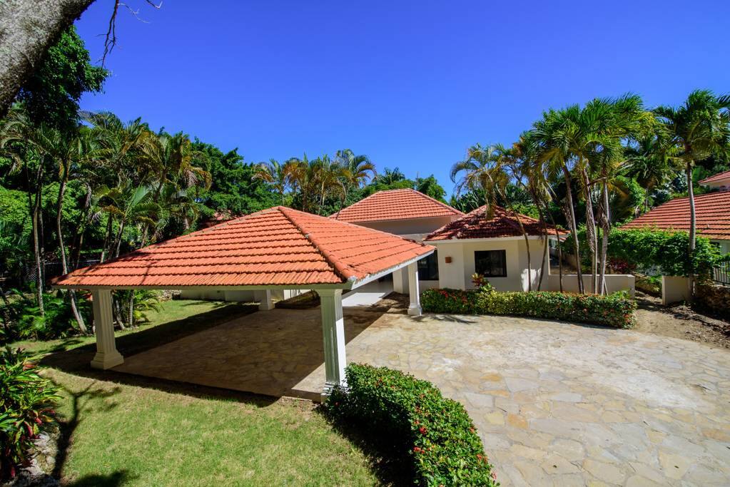 Villa entrance
