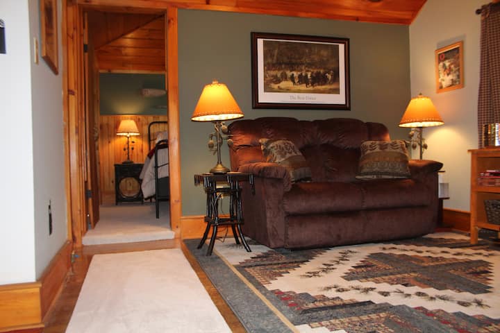 Historic Cabin Retreat - In Town And On The Lake! - Saranac Lake, NY