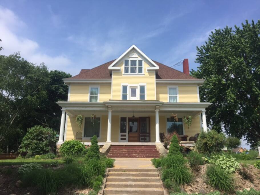 Rusk Ave. Entry