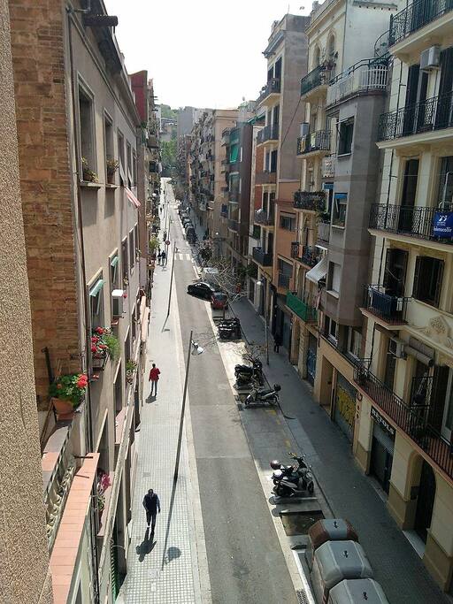 Al otro lado Montjuc