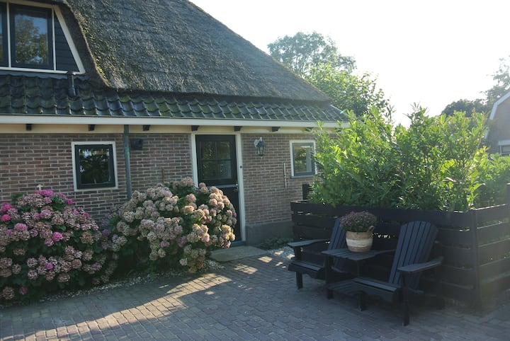 Beautiful guest house in the North Holland farm.