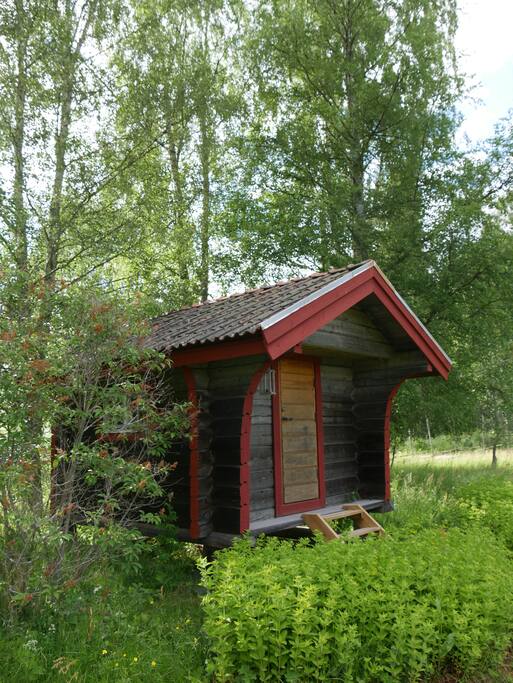 En av fäbodarna, denna är bara förråd.