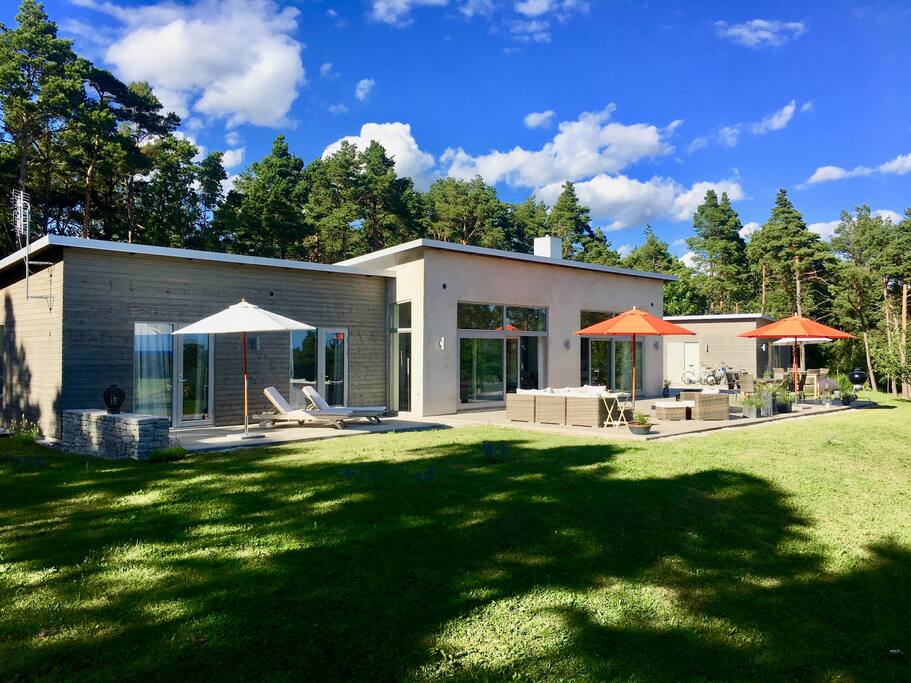 View of the back terrace - wonderful hang out!