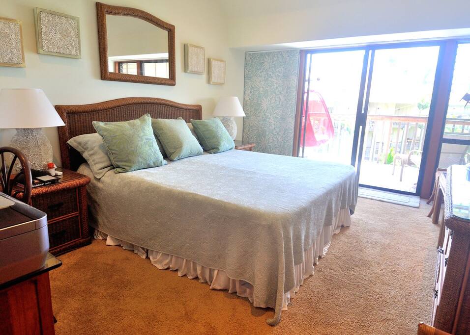 Master bedroom facing the ocean