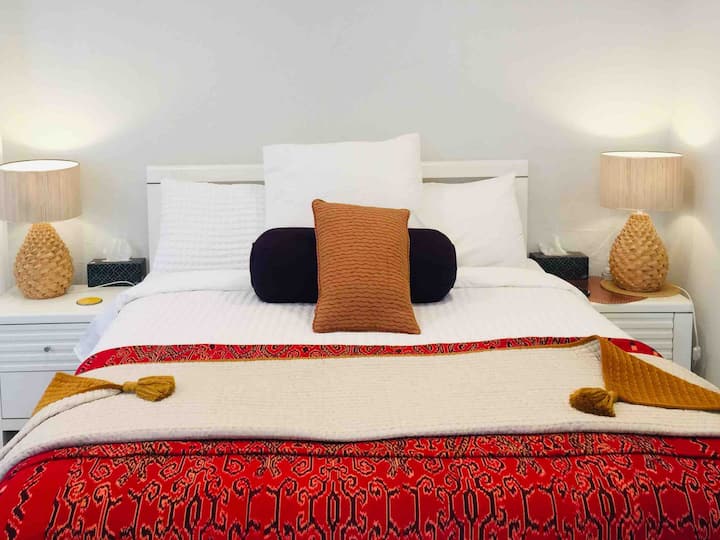 Alexandra Headland Vacation Rentals & Homes Queensland, Australia