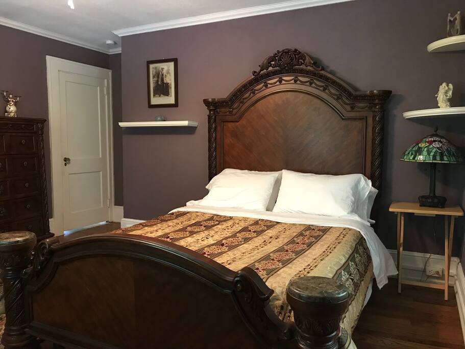 Queen memory foam bed