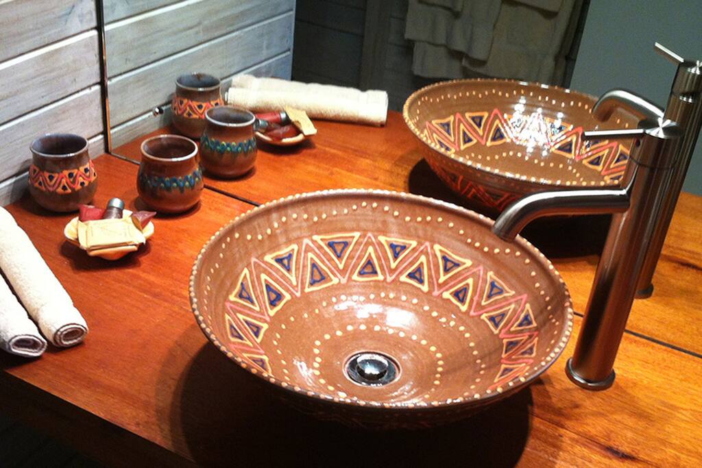 Local pottery from Earthworks
