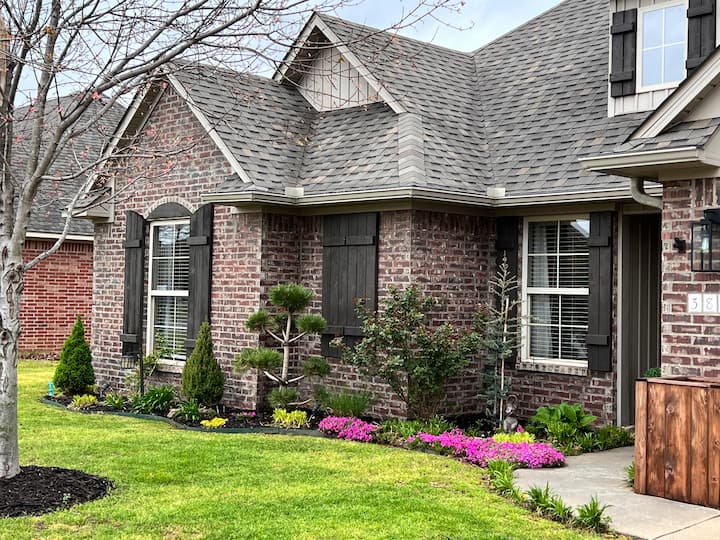 Cheerful 3 Bedroom Residential Home 3.5m From Uofa - Fayetteville, AR