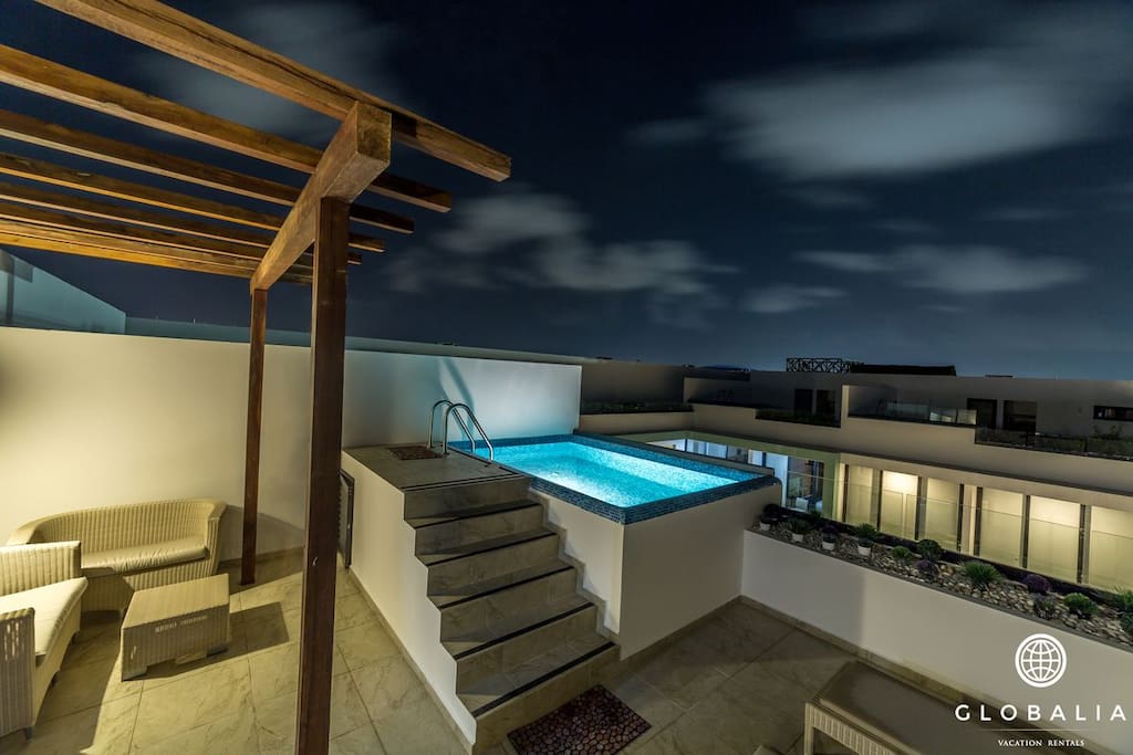 Private pool