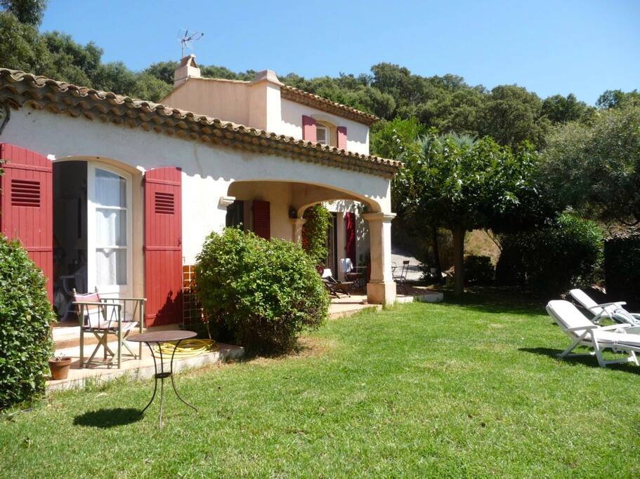 La maison du jardin / 2 - The house from the garden / 2