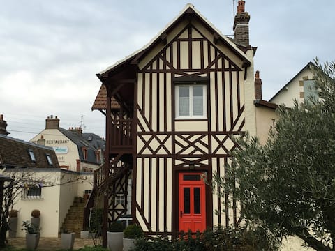 Top Airbnb: Very charming Normand style individual house. in Cabourg