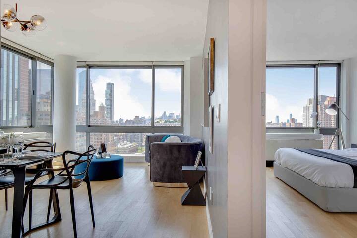 —Panoramic City Luxury—Skyline Views—3Bedroom2Bath gallery image 3