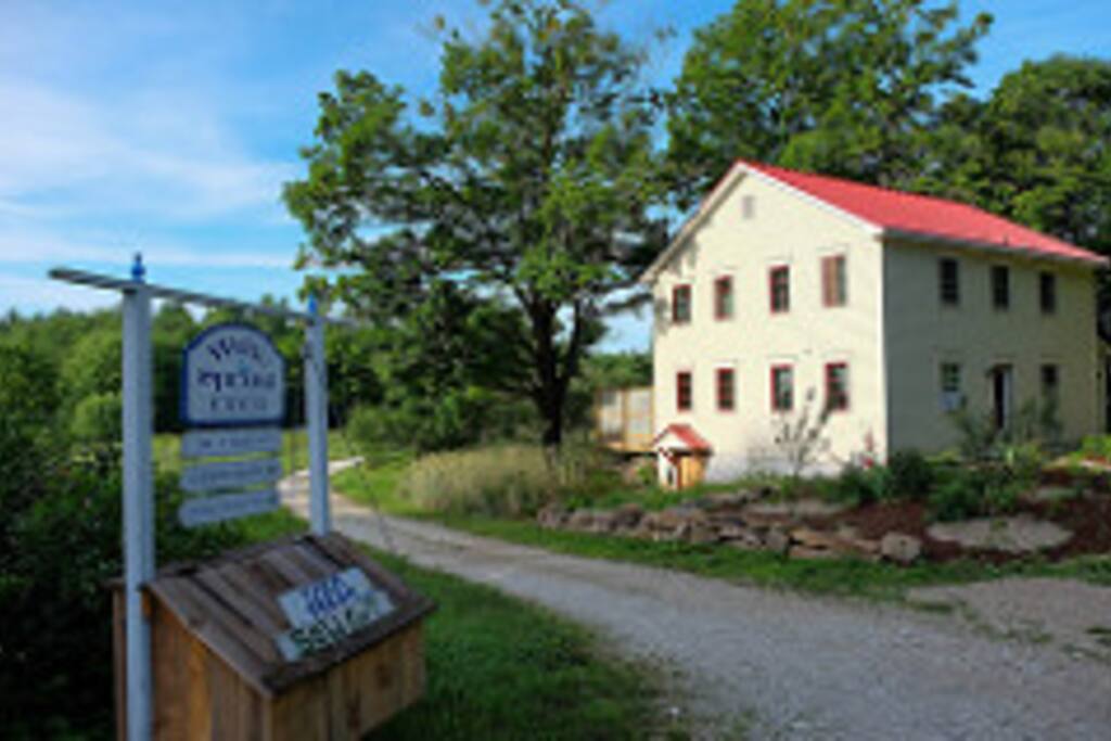 Apple Cottage on Wolfe Spring Farm includes the Empire Suite, Juliet Suite and Baldwin Suite