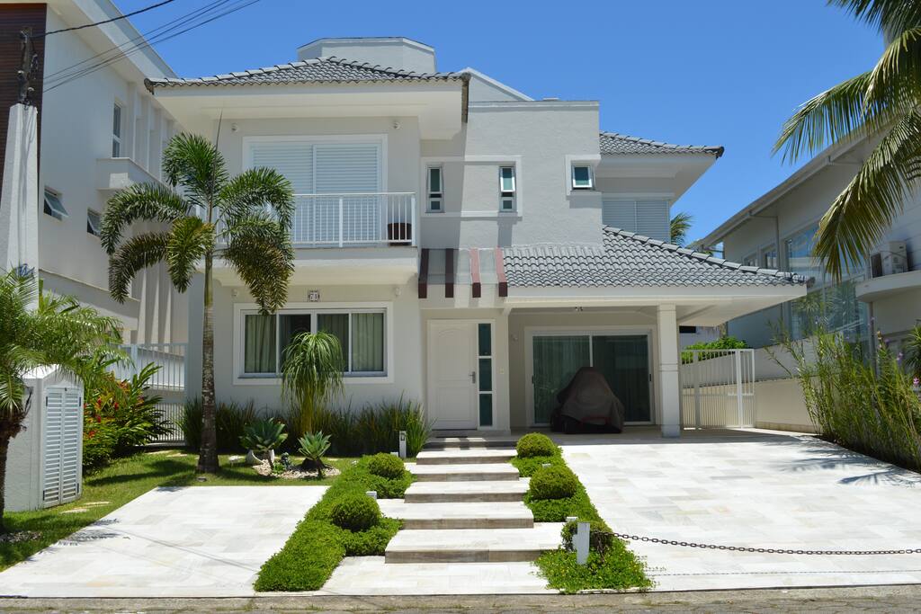 BERTIOGA LINDA CASA DE PRAIA CONDOMINIO HANGA ROA - Casas para Alugar
