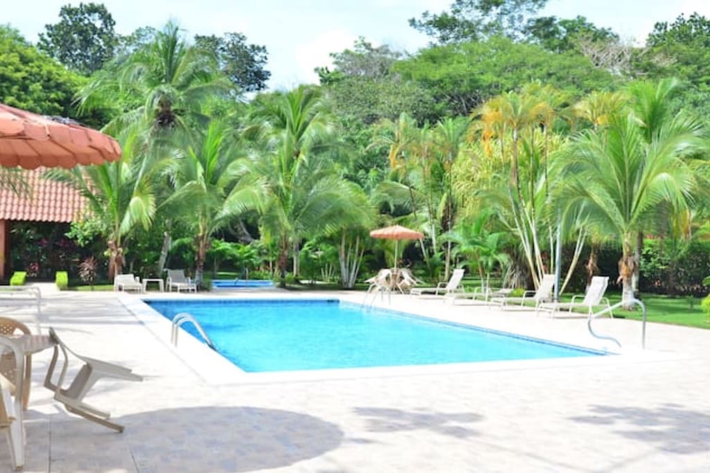 2 pools, pavilion, BBQ, outdoor pool shower, fountains, pool bathrooms