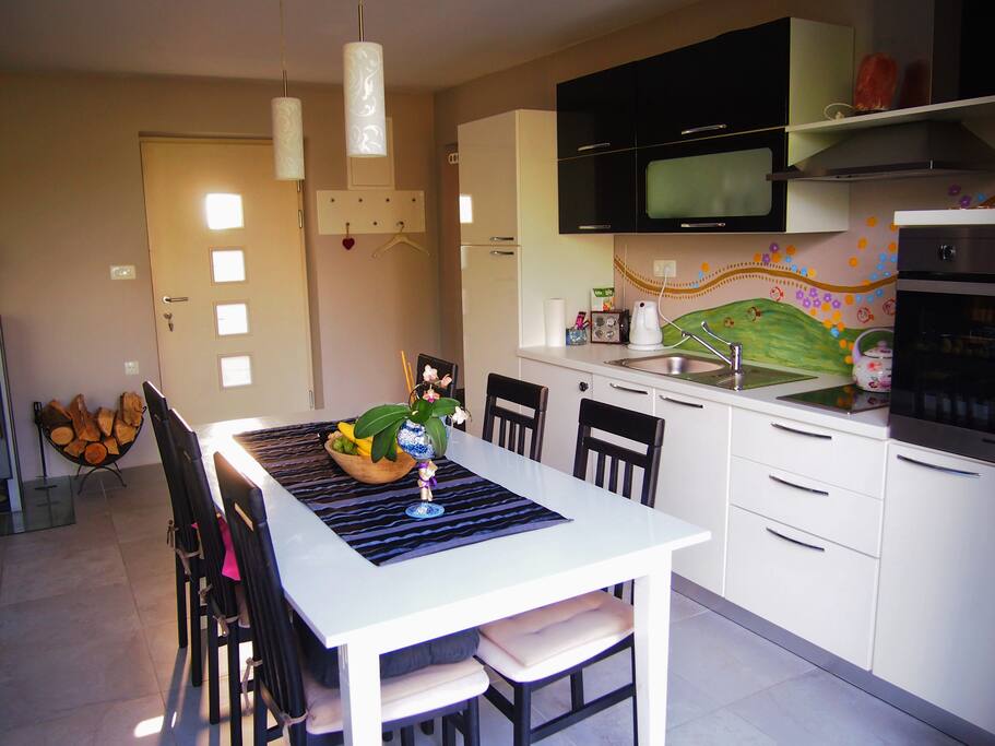 Kitchen and dining table