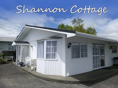 Shannon Cottage (summer)
