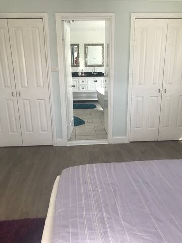 Juliana’s★Entire Top flr, 3 dble bed+lounge/kitch gallery image 4