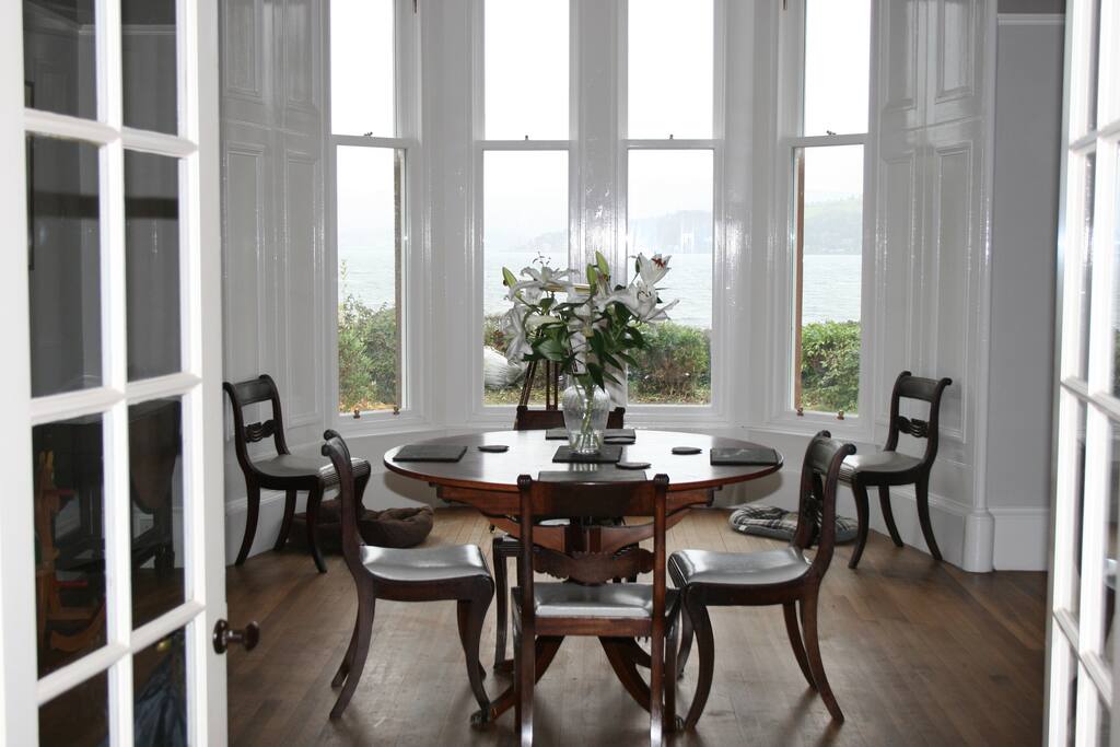 Great dining room for up to 8 people overlooking Loch Long