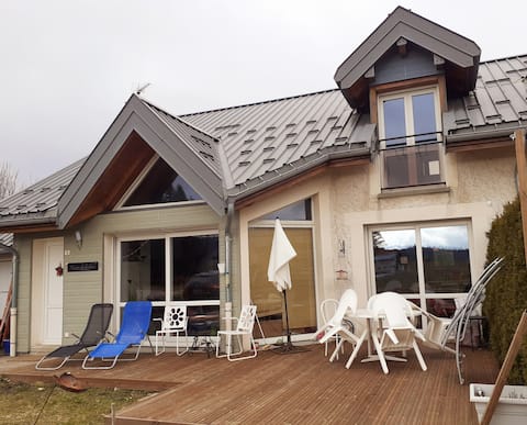 large bright house
4 Bedroom
minimum 3 nights