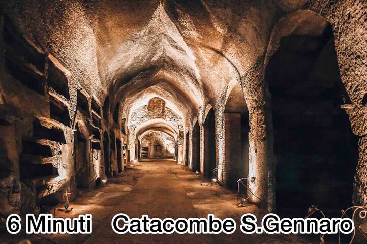 Capodimonte Apartment-300mt Subway – Parking gallery image 5