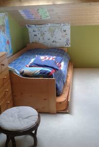 Chambre 2mn du parc Montjuzet 15 mn du centre