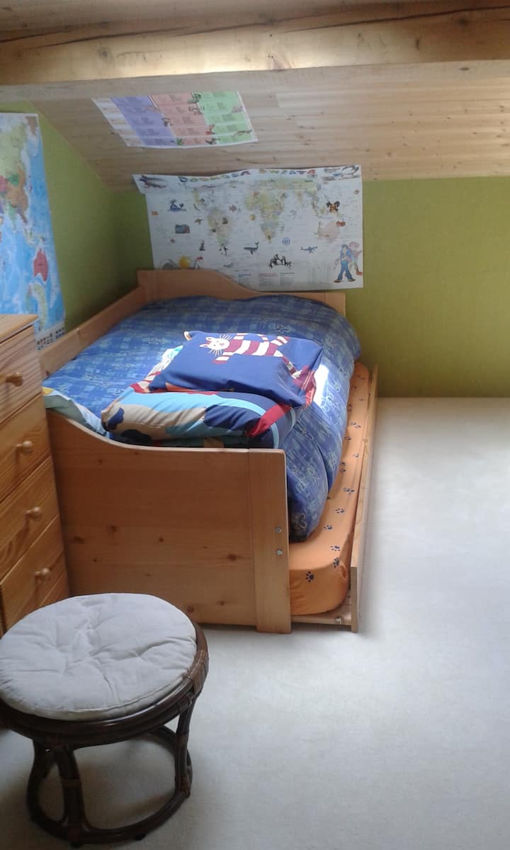 Bedroom 2 minutes from Montjuzet Park 15 minutes from the center