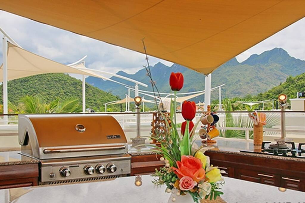 Gas BBQ; Gas Stove; Microwave; Fridge; Dishwasher; Laundry