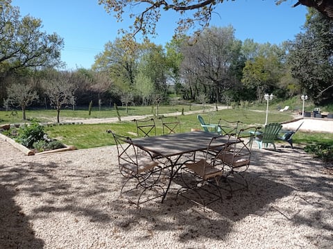 Under the Old Oak in the heart of Drôme Provençale
