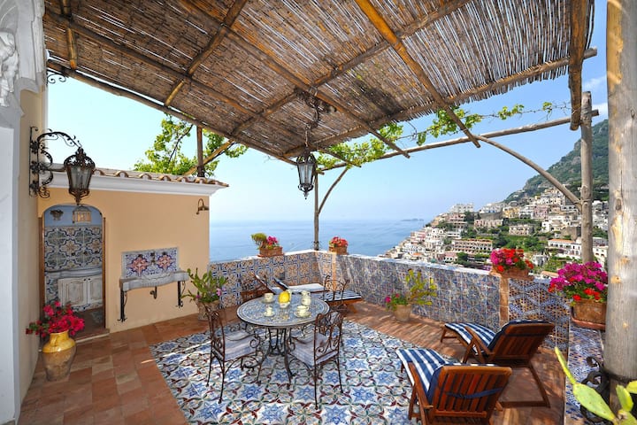 Airbnb's in Positano for couples