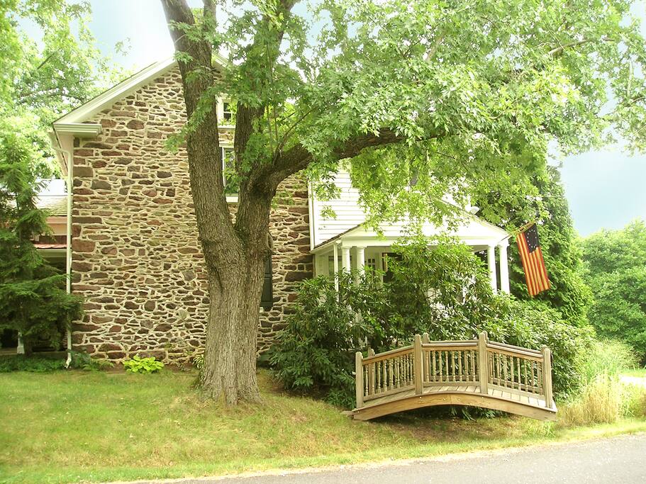 Frog Hollow Farm B&B, front side