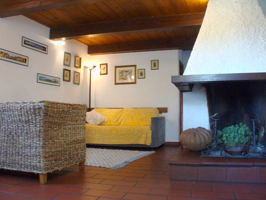 soggiorno con divano letto