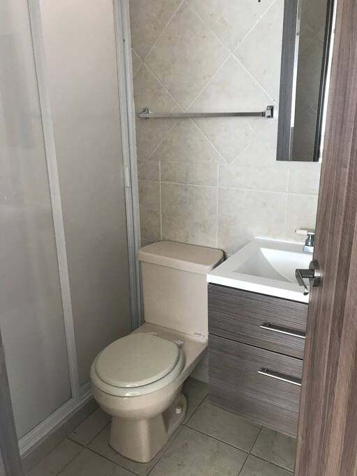 Baño privado completo.