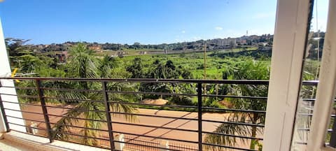 Clean Kampala Apartment, Unlimited Wifi