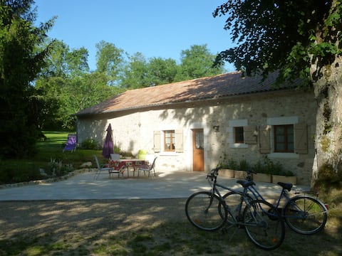 HOLIDAY RENTAL  15 MN BRANTOME AND PÉRIGUEUX